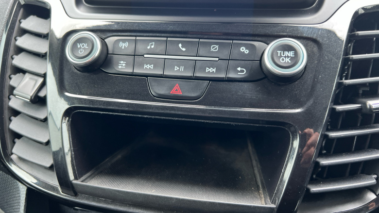 Ford Transit Connect 250 L2 Diesel 1.5 EcoBlue 100ps Limited Van